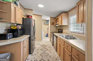 437 Burkhalter Cir, Claxton, GA 30417 - Photo 8