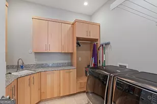 4915 Northway Dr NE, Sandy Springs, GA 30342 - Photo 30