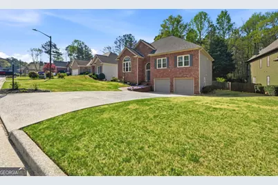 529 Battleview Drive, Smyrna, GA 30082 - Photo 2