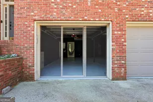 529 Battleview Dr, Smyrna, GA 30082 - Photo 32