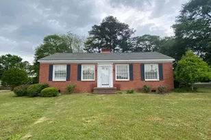 44 W Howell St, Hartwell, GA 30643 - Photo 2