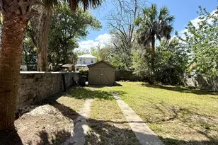 627 W 39th St, Savannah, GA 31415 - Photo 16