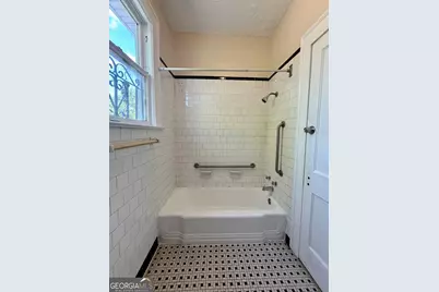 627 W 39th Street, Savannah, GA 31415 - Photo 10