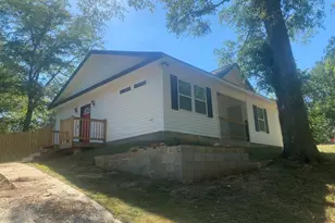 825 Forest Lake Dr S, Macon, GA 31210 - Photo 2