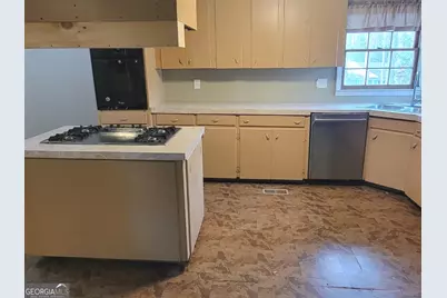 335 Laurel Lane, Lagrange, GA 30241 - Photo 8