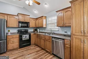 115 Emanuel Loop Rd, Brunswick, GA 31523 - Photo 6