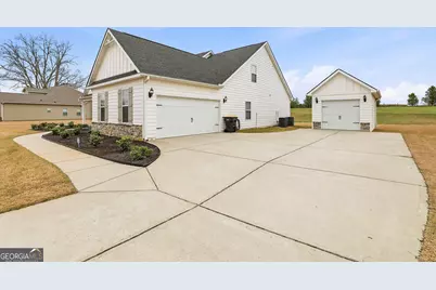 66 Chapman Farm Road, Senoia, GA 30276 - Photo 2