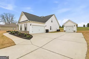 66 Chapman Farm Rd, Senoia, GA 30276 - Photo 2