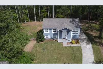 8427 Fredericksburg Court, Jonesboro, GA 30238 - Photo 2