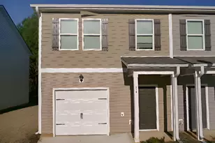 318 NW Oakwood Dr, Milledgeville, GA 31061 - Photo 1