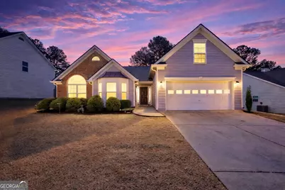 537 Vickers Lane, Locust Grove, GA 30248 - Photo 2