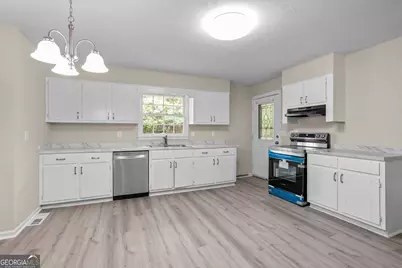 3219 Rondelay Drive, Lithonia, GA 30038 - Photo 8