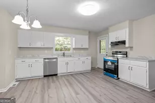 3219 Rondelay Dr, Lithonia, GA 30038 - Photo 8