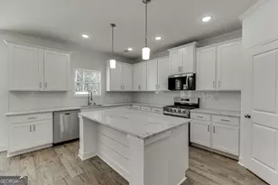 929 Lakeview, Commerce, GA 30529 - Photo 8