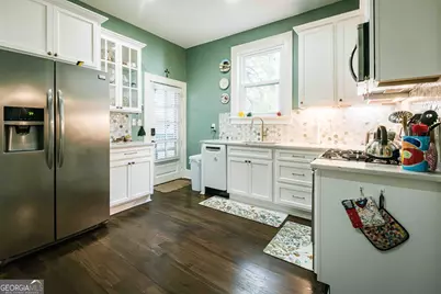 309 E 34th Street, Savannah, GA 31401 - Photo 10