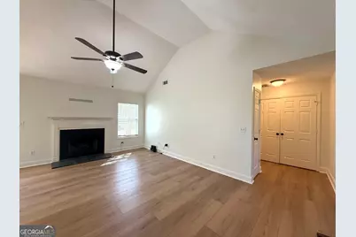 70 Shannons Court, Comer, GA 30629 - Photo 4