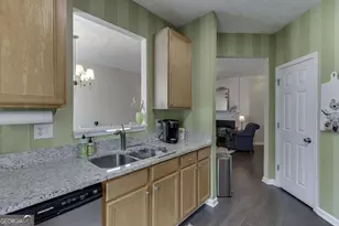 6245 Shoreview Cir, Flowery Branch, GA 30542 - Photo 16