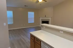 77 Clark St, Newnan, GA 30263 - Photo 8