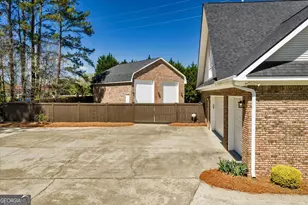 32 Willow Lake Dr, Warner Robins, GA 31093 - Photo 40