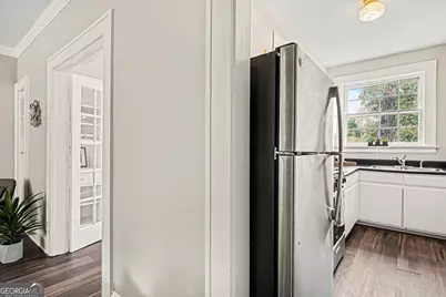 21 Peachtree Memorial Drive NW #8, Atlanta, GA 30309 - Photo 18