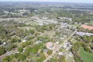 283 Third St, Colbert, GA 30628 - Photo 36