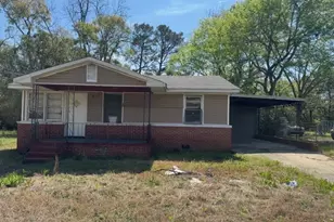 107 Benjamin St, Fort Valley, GA 31030 - Photo 1