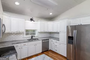 708 Virginia Ave, Glennville, GA 30427 - Photo 12