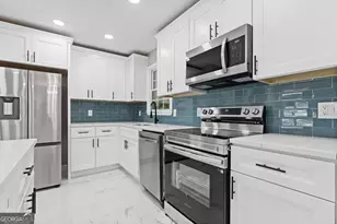 353 Old Rosser Rd, Stone Mountain, GA 30087 - Photo 10