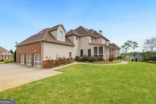 5653 Tuxedo Dr, Douglasville, GA 30135 - Photo 2