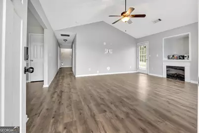 572 Clydes Way, Jackson, GA 30233 - Photo 4