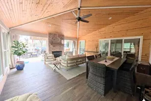 200 Corinth Ct, Roswell, GA 30075 - Photo 2