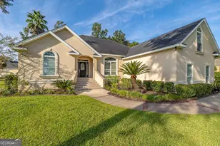 371 Oak Grove Island Dr, Brunswick, GA 31523 - Photo 2