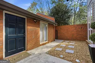 47 Willow Glen, Atlanta, GA 30342 - Photo 2