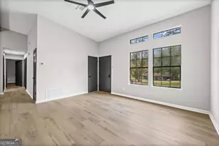 7823 Chase Woods Dr, Jonesboro, GA 30236 - Photo 6