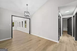 7823 Chase Woods Dr, Jonesboro, GA 30236 - Photo 8