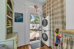 712 E 37th St, Savannah, GA 31401 - Photo 16