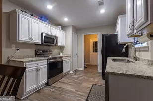 304 Laurel Woods Dr, Warner Robins, GA 31088 - Photo 10