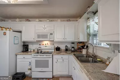 1415 Blanding Way, Winder, GA 30680 - Photo 16