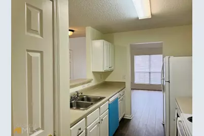 4037 Ravenwood Court, Union City, GA 30291 - Photo 10