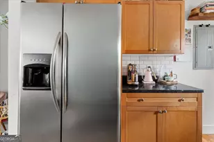 2023 Oakview Rd SE, Atlanta, GA 30317 - Photo 6