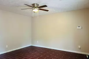 140 Summerwood Dr, Fairburn, GA 30213 - Photo 2