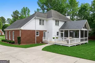 1031 Derby Ln, Bogart, GA 30622 - Photo 2