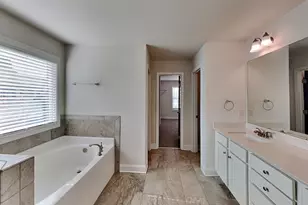 1672 Lapland Dr, Lawrenceville, GA 30045 - Photo 16