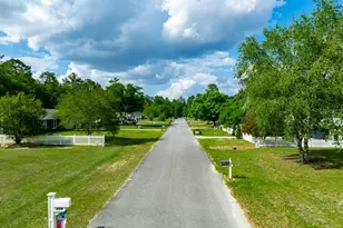 565 S Oaks Courts, Waycross, GA 31503 - Photo 32