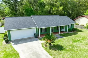 565 S Oaks Courts, Waycross, GA 31503 - Photo 1