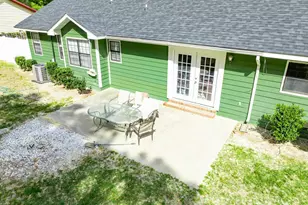 565 S Oaks Courts, Waycross, GA 31503 - Photo 28