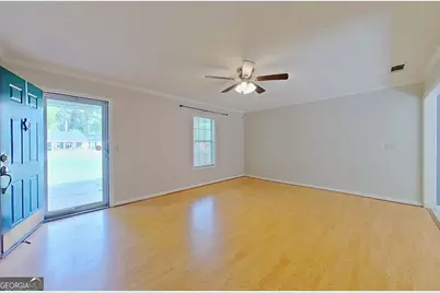 565 S Oaks Courts, Waycross, GA 31503 - Photo 8