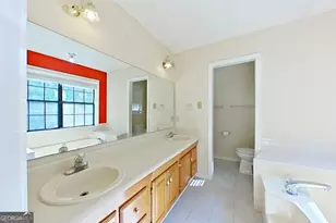 565 S Oaks Courts, Waycross, GA 31503 - Photo 16