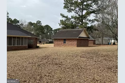 102 Oak Circle, Glennville, GA 30427 - Photo 8