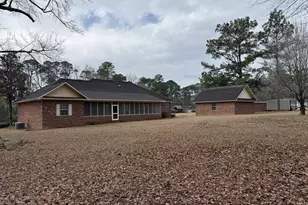 102 Oak Cir, Glennville, GA 30427 - Photo 6